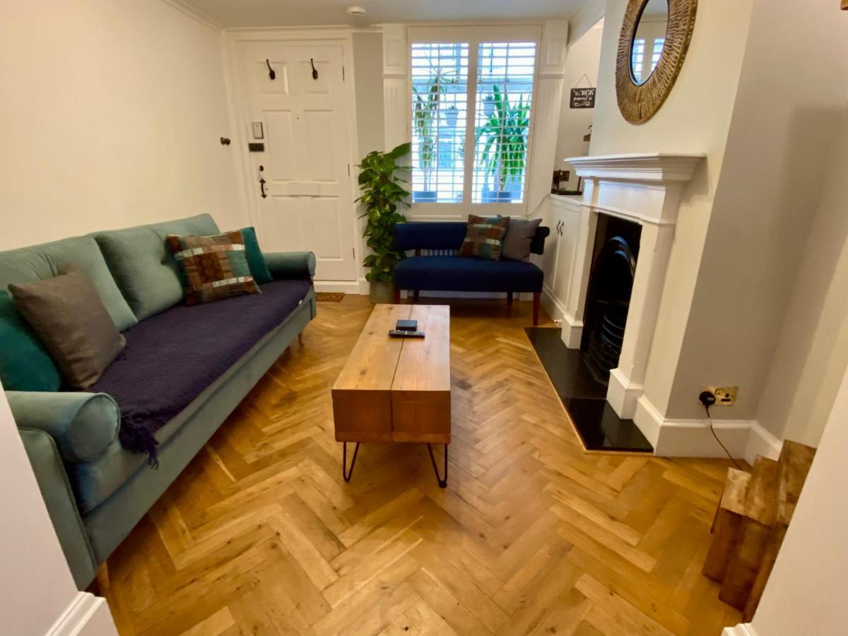 Дом отдыха Camelford Street - *